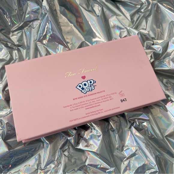NIB Pop-Tart Eyeshadow Palette *Frosted Strawberry* | Too Faced - Picture 6 of 7